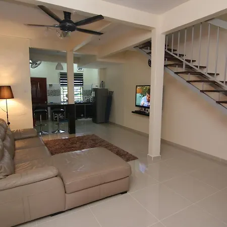 Homestay Hj Esmon 3 Uthm Parit Raja Exterior photo