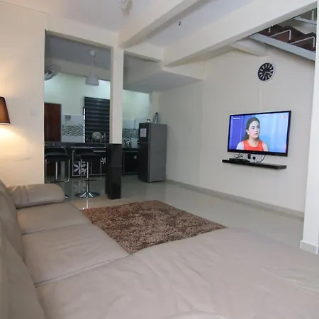 Homestay Hj Esmon 3 Uthm Parit Raja Exterior photo