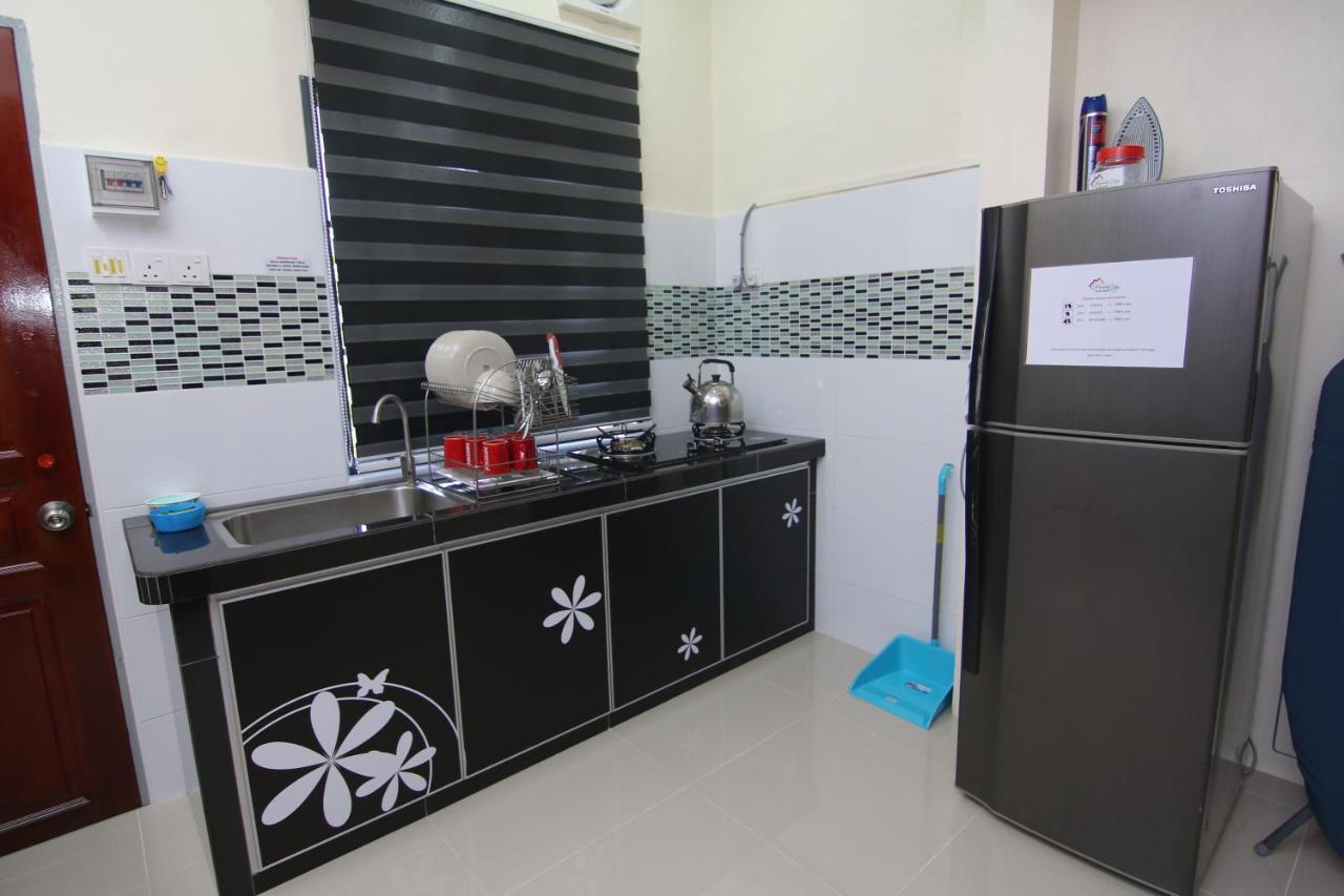 Holiday home Hj Esmon 3 Uthm Parit Raja